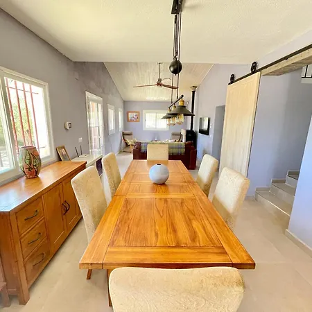 Elenora Holiday home